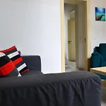 بيت للعطل Chris House