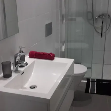 Chris House Nikosia